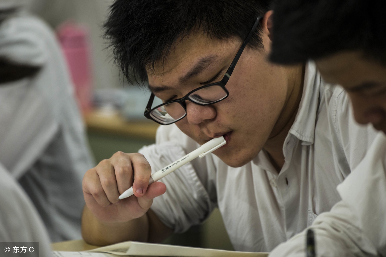 高三学习计划表，可以说很详细了，从班级倒数到前几，全靠它了！