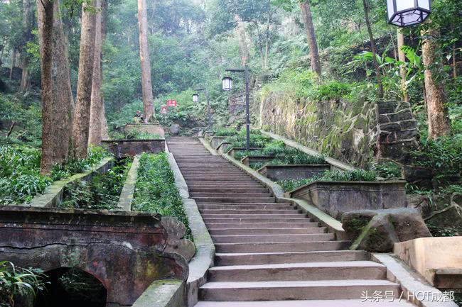 “拜水都江堰，问道青城山”的下一句是啥？答案就在这座寺庙里