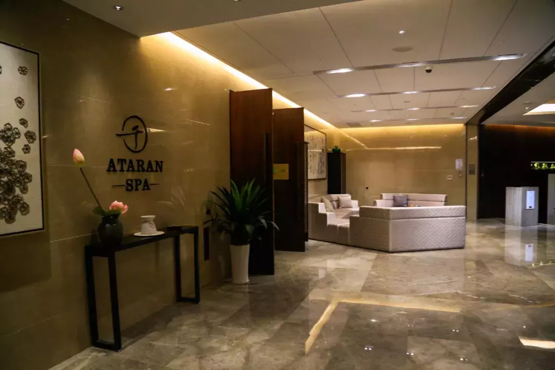 隐于杭城繁华地，置身于九溪天然氧吧，杭州千禧度假酒店