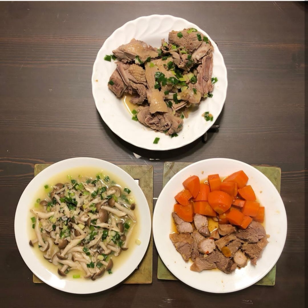 广东老两口晒“极简晚餐”，走红朋友圈，网友：这才是精致的生活