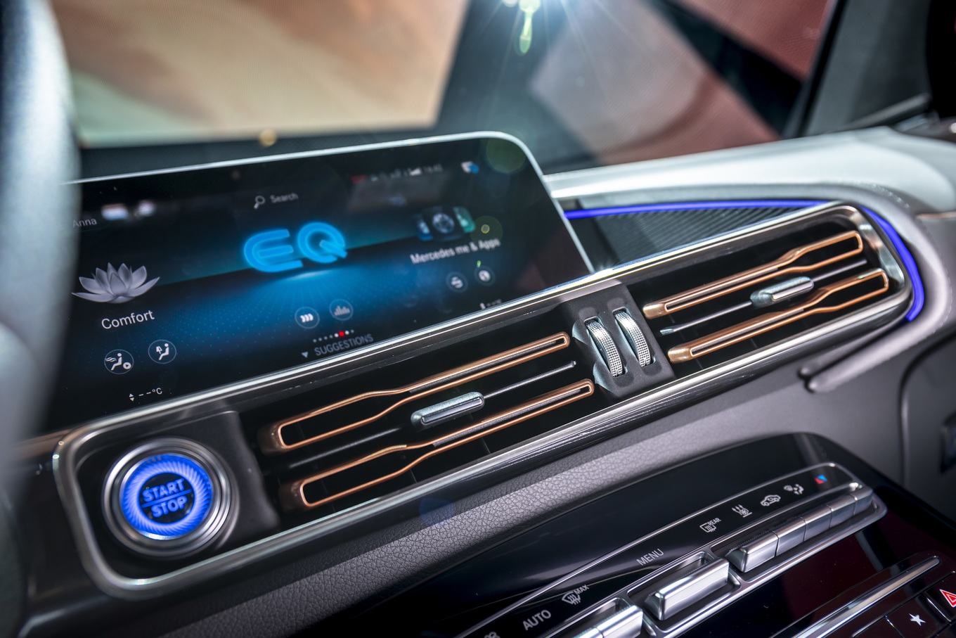 奔驰首款量产纯电车型 EQC 正式发布！