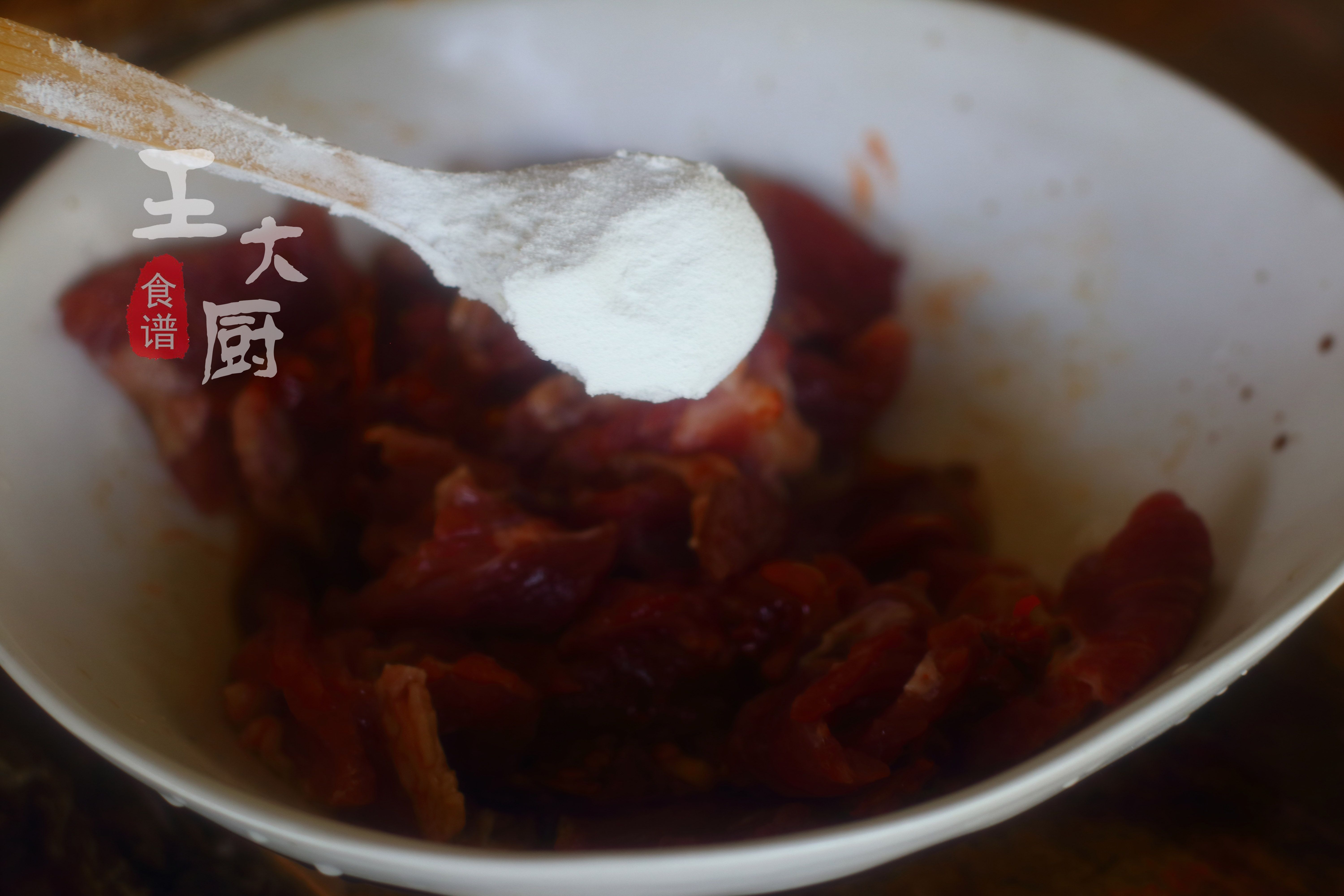 洋蔥炒牛肉,洋蔥炒牛肉片怎么炒好吃又嫩