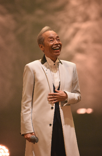 38年的《星》光依然闪耀，69岁的谷村新司昨上海开唱一如初见