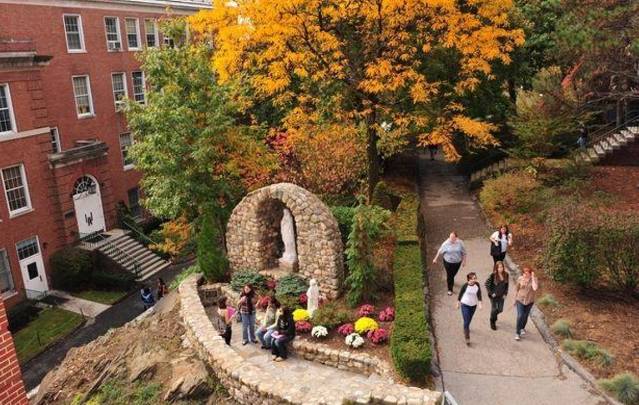 马凯特大学，美国顶尖的私立天主教大学，篮球名校
