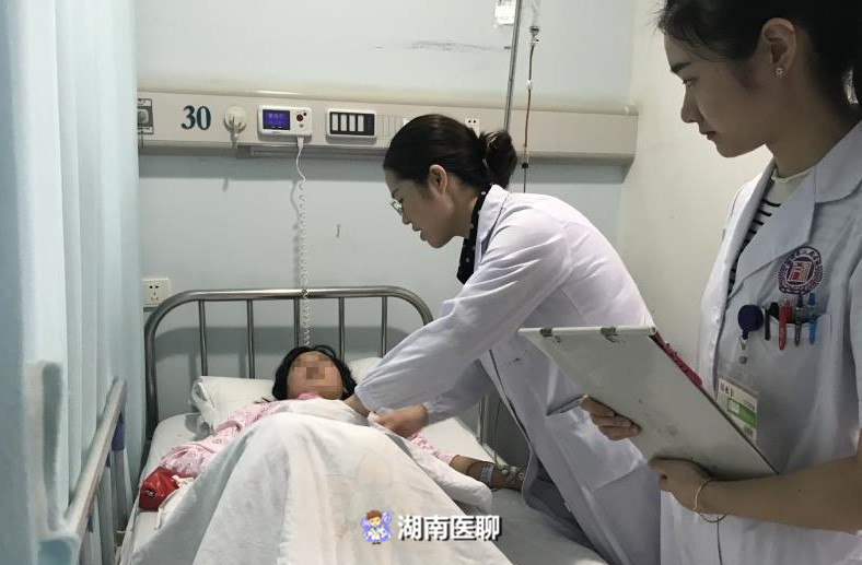 “大姨妈”每月一来就10天？大一女生军训大出血，重度贫血倒操场