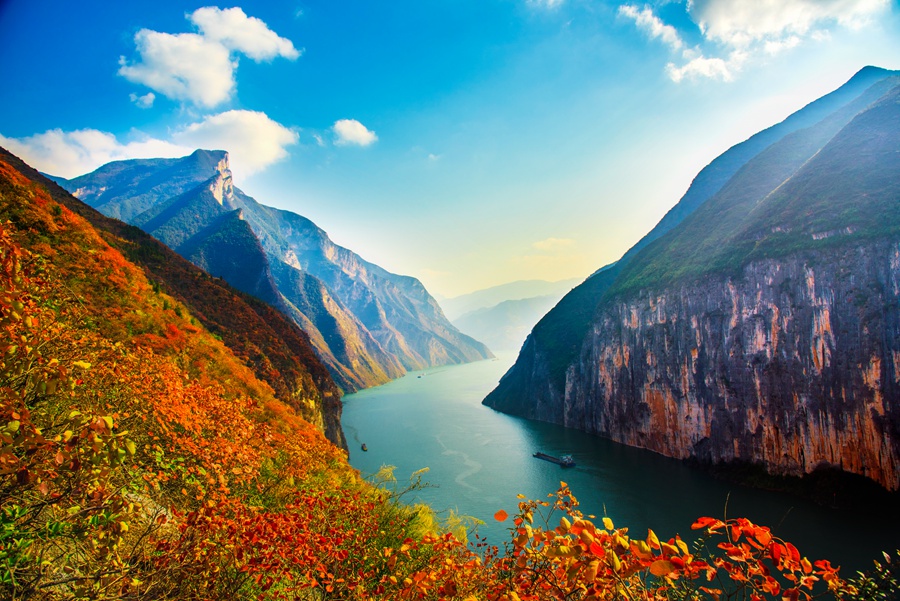 长江三峡的秋色，美的像一副山水画
