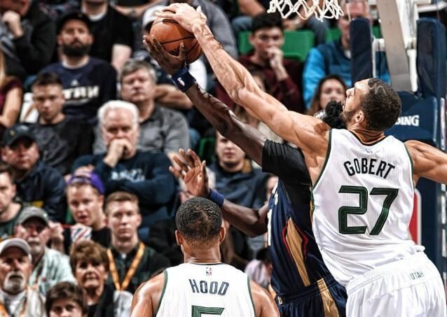 戈贝尔在禁区防守有多强臂展2米35长臂一挥对手都要怂