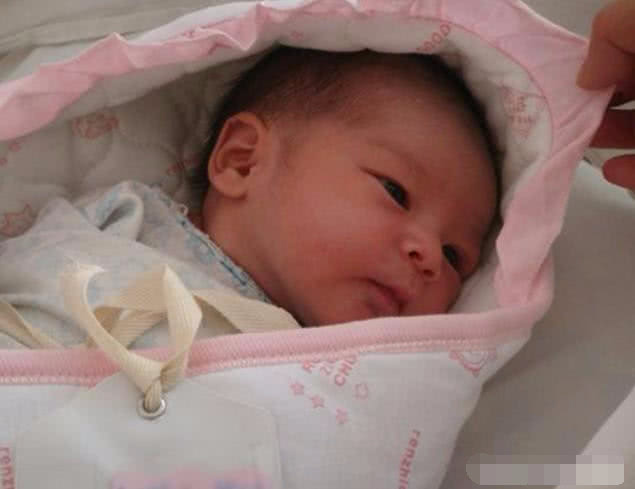 生下孩子后，若你在这个时间来月经，偷着乐吧，子宫恢复的很好！