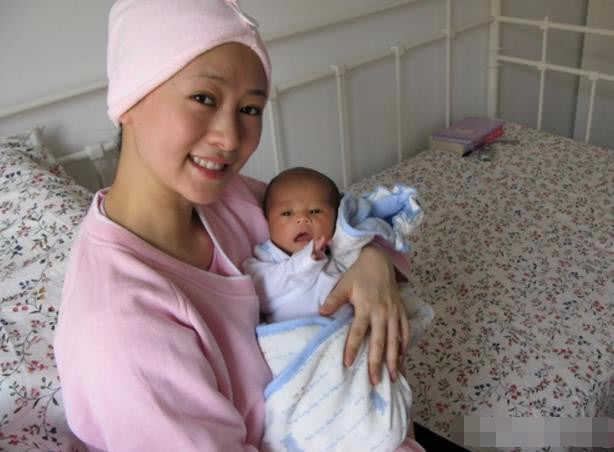 生下孩子后，若你在这个时间来月经，偷着乐吧，子宫恢复的很好！