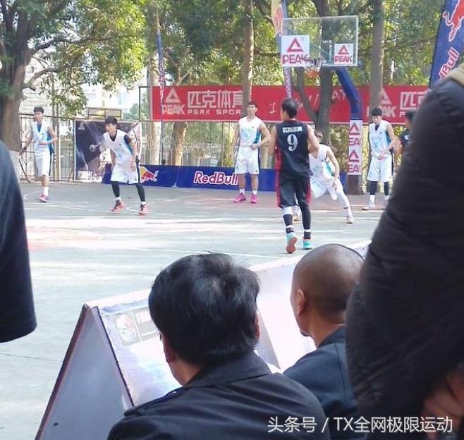 为什么会被cba嫌弃(卧推高达190kg的“中国詹姆斯”张鸿林，为什么会被CBA嫌弃？)