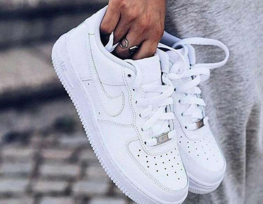 穿了那么久，你知道NIKE Air Force 1的***售价多少钱吗？