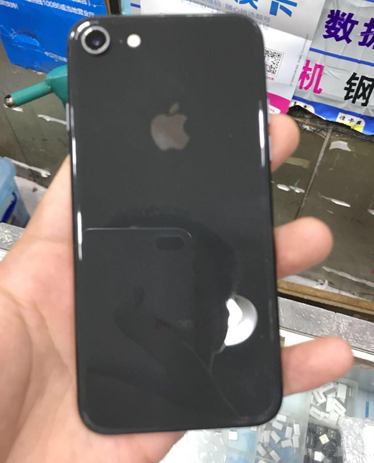 二手iPhone8跌破3000元，堪称小屏性能之王！