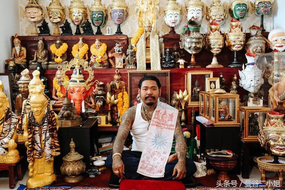 探秘丨二小姐泰国法力刺符全过程 & 揭秘考山路"纹身一条街"
