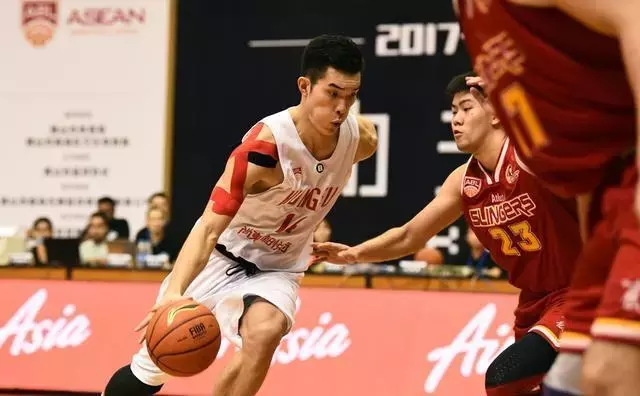 为什么吴悠进不去cba(33岁的吴悠要打职业篮球！队友是前NBA球员，你怎么看？)