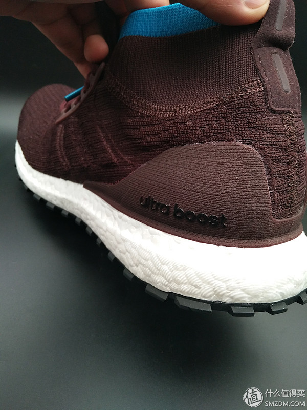 阿迪达斯ultra boost(柔软的“踩屎感”，adidas阿迪达斯UltraBOOST 评测)