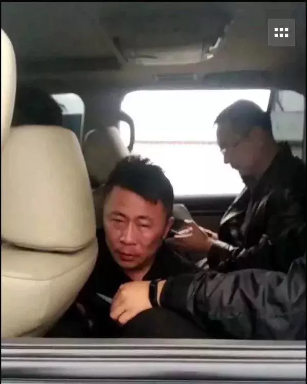 律师会见嫌疑人应该是怎么个流程?