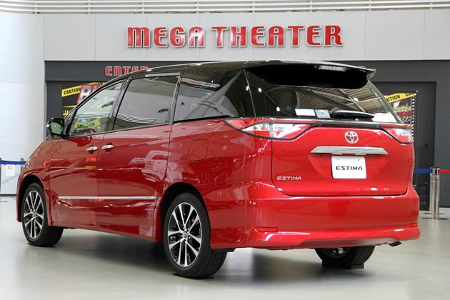 丰田系质感MPV，除去加价百万的埃尔法，“大小霸王”粉墨登场