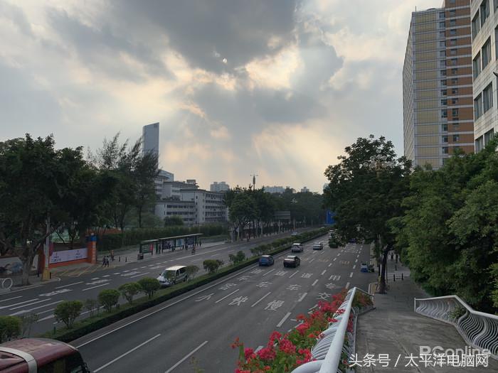 iPhone XR深度评测：简配“降”价，不降的是高端定位