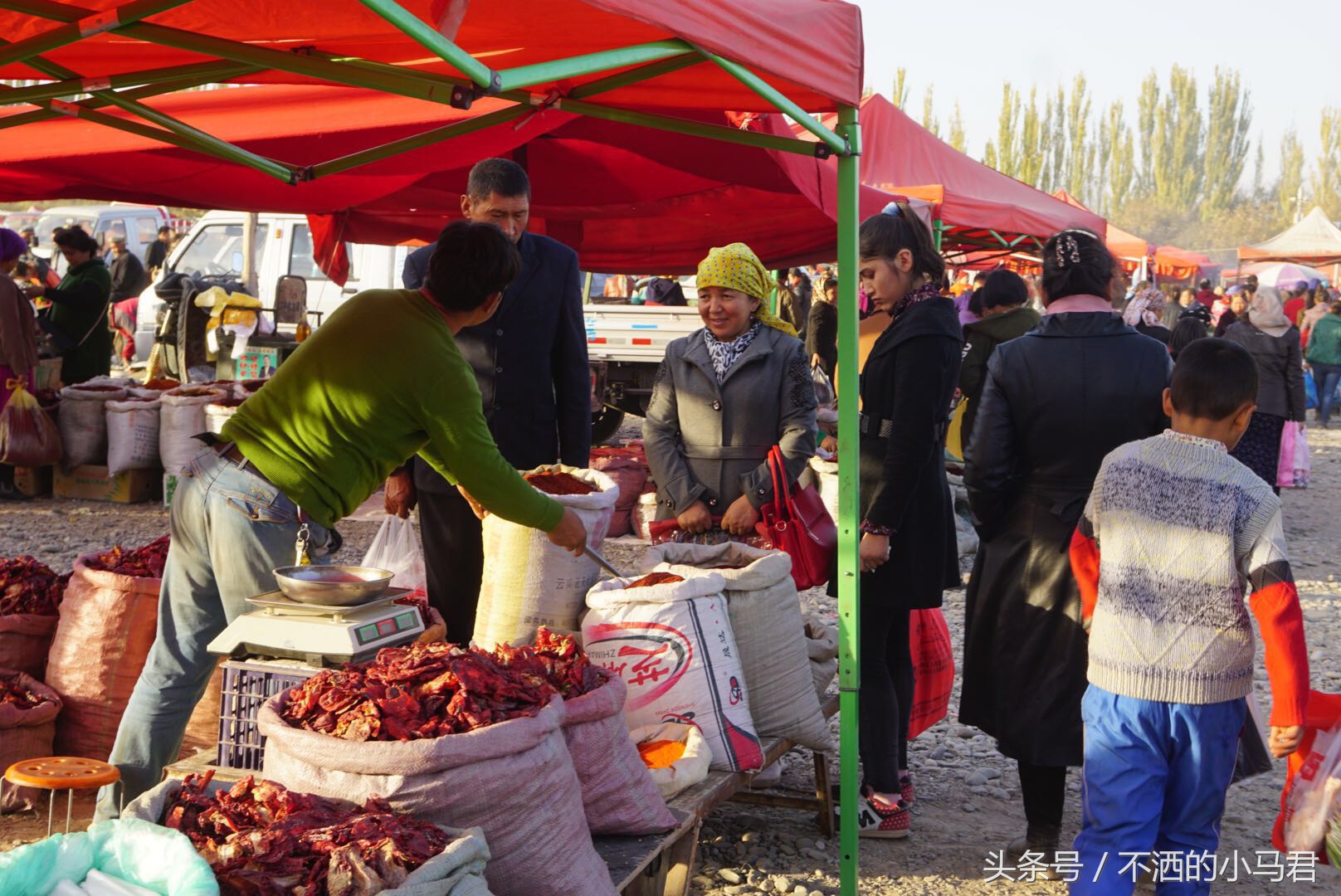 新疆行,最接地气的库车大巴扎,跟当地人一起赶集