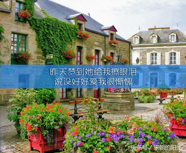 抖音虐心句子：其实很想哭，但是想想化妆品很贵，我就忍住了