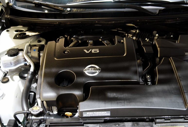 日产轿车40万超奥迪A6L，如今换代，公爵和天籁的往昔当下