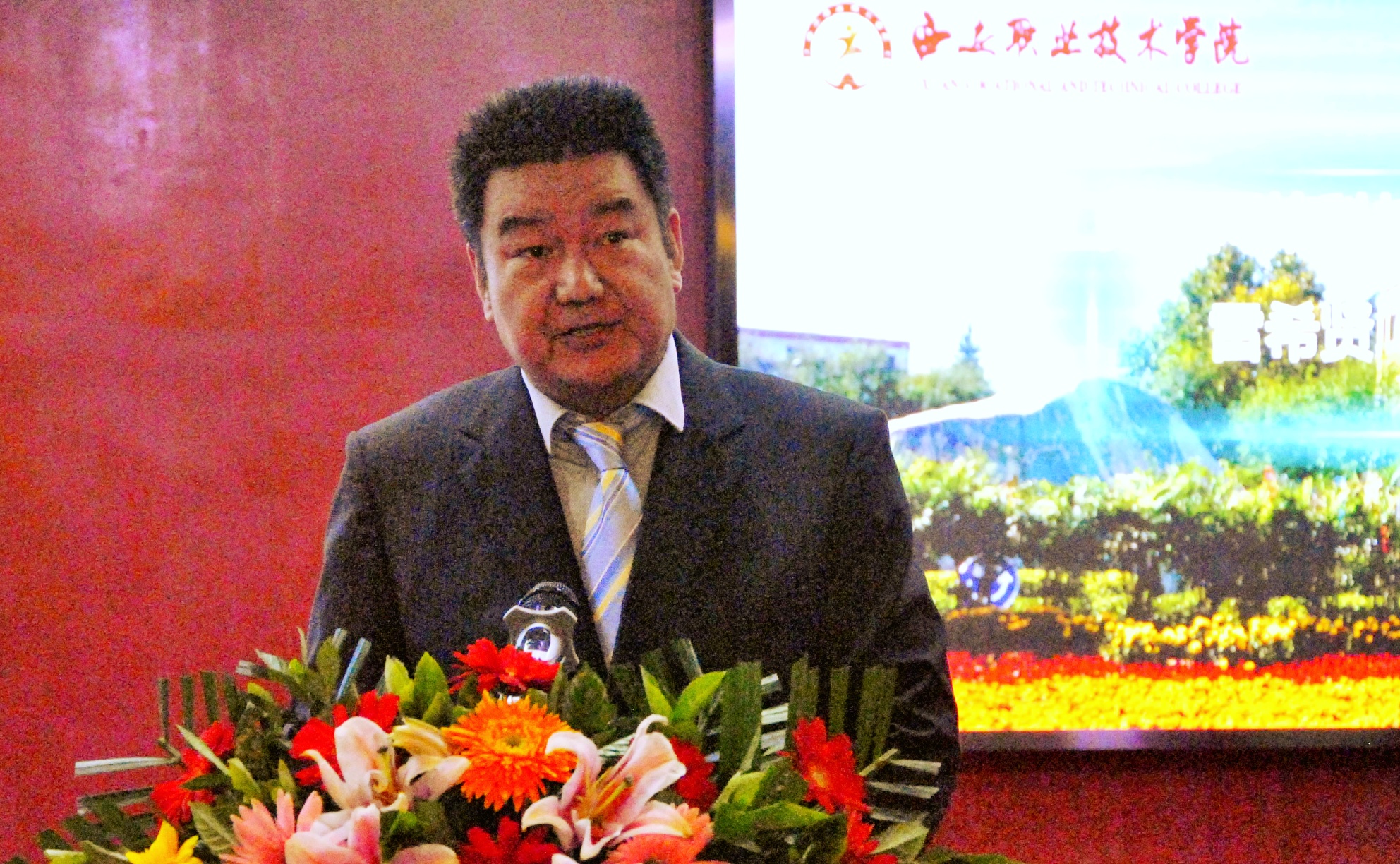 西安职业技术学院举行校企合作签约仪式暨专场校园招聘会