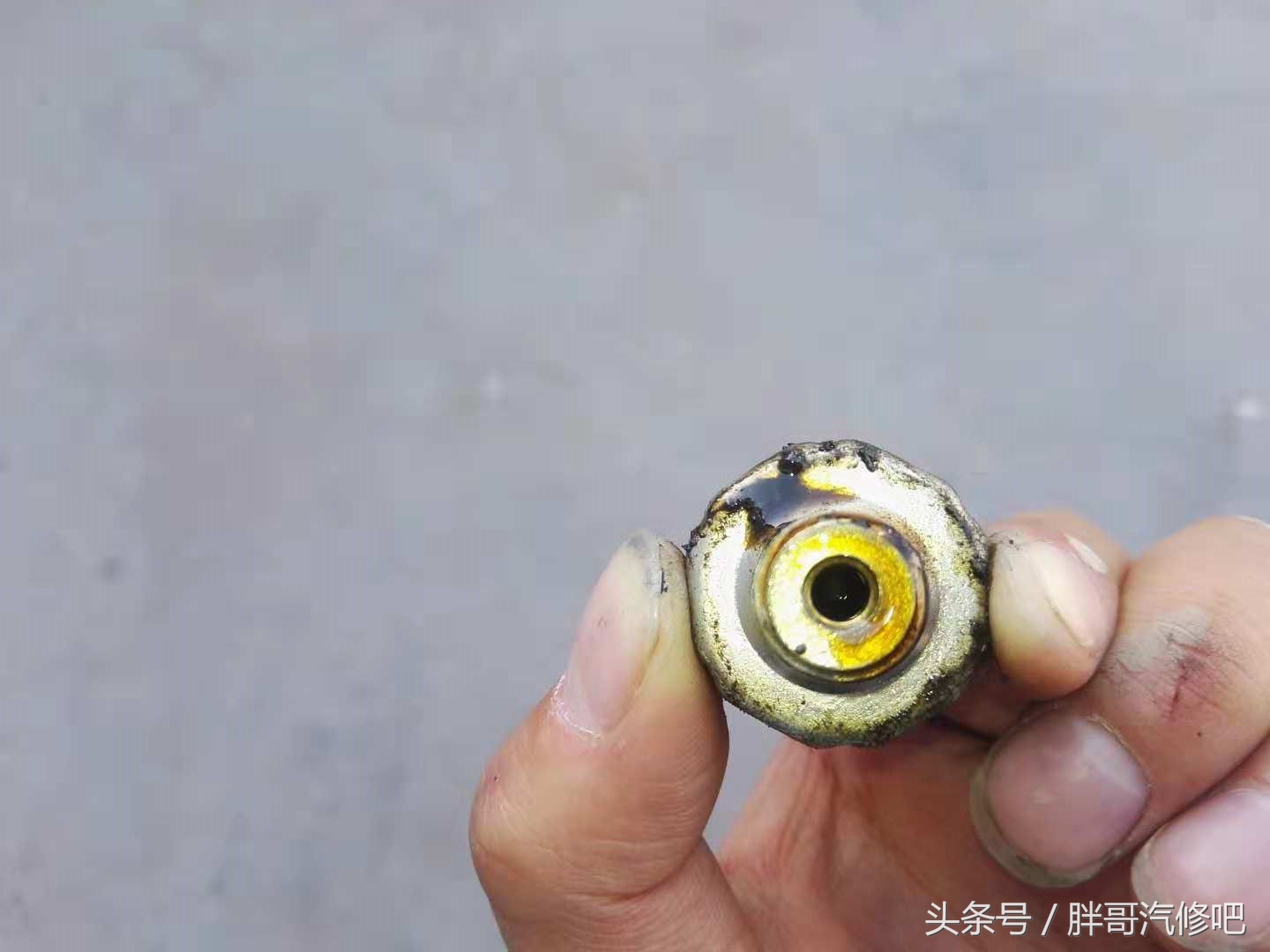 GL8发动机机油感应塞漏油，胖哥跟大家聊聊原理和常见故障排查
