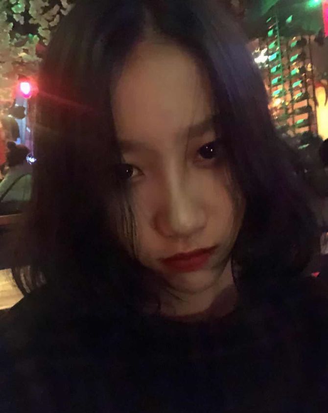 「重慶女神」水汪汪大眼的美少女來了，而她只是個高中生！
