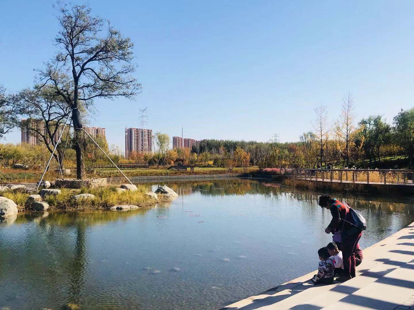 和將府公園一樣,今年城鄉結合部地區新建公園地塊,很多是通過拆遷