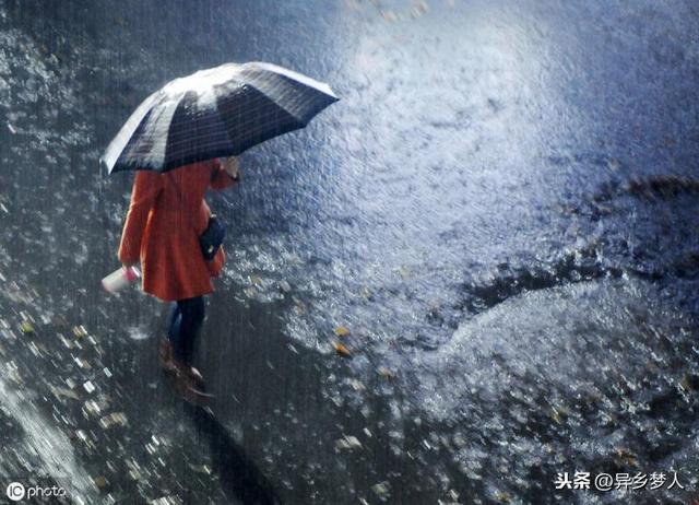 上联:人生路上风和雨,下联等你来对