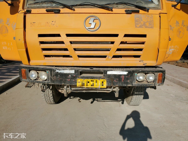 工地上的大黄蜂,这台5万5买的二手陕汽奥龙渣土车我很满意