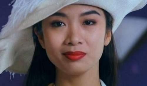 57岁“艳后”吴家丽：狠拒成龙又惨遭劈腿，情路坎坷为爱单身至今