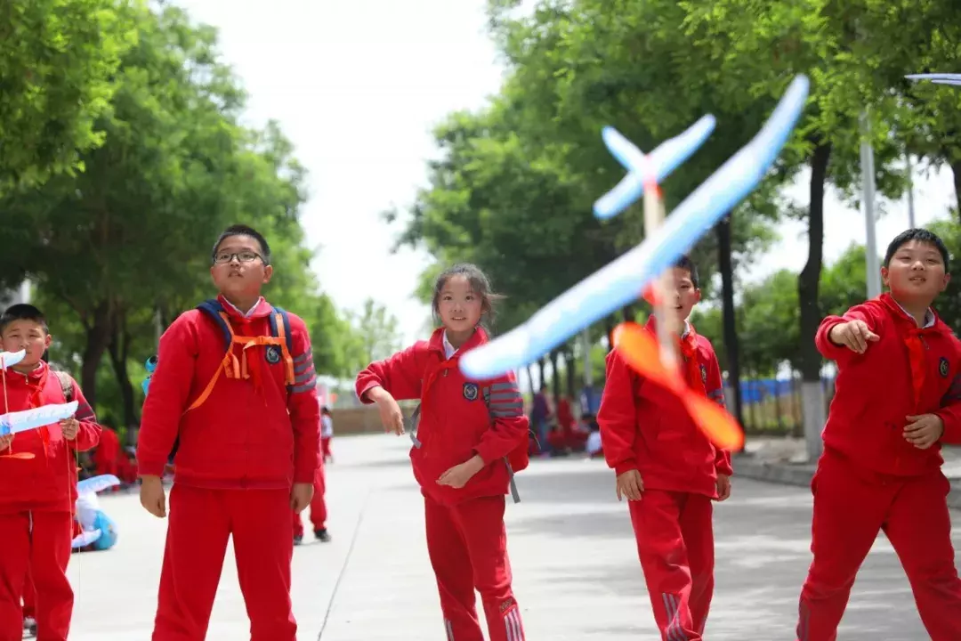 星辰大海，与你同往——西安高新国际学校给孩子一个“航天梦”，向着浩瀚星辰出发