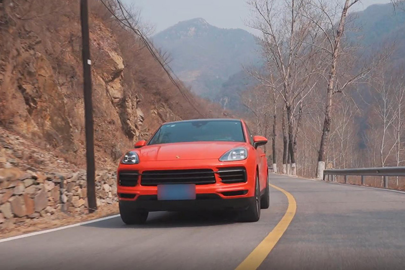 不一样的不仅是车尾 测试保时捷Cayenne Coupé