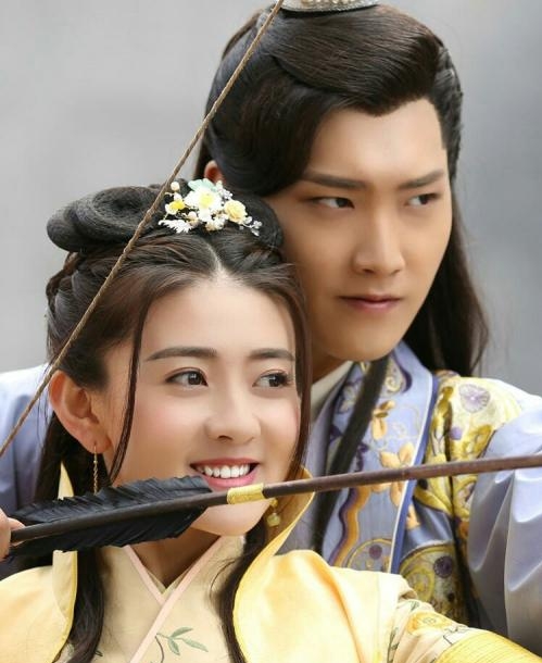 当红男星邢昭林与北电女学生电梯亲热？网友：啥昭林？谁啊