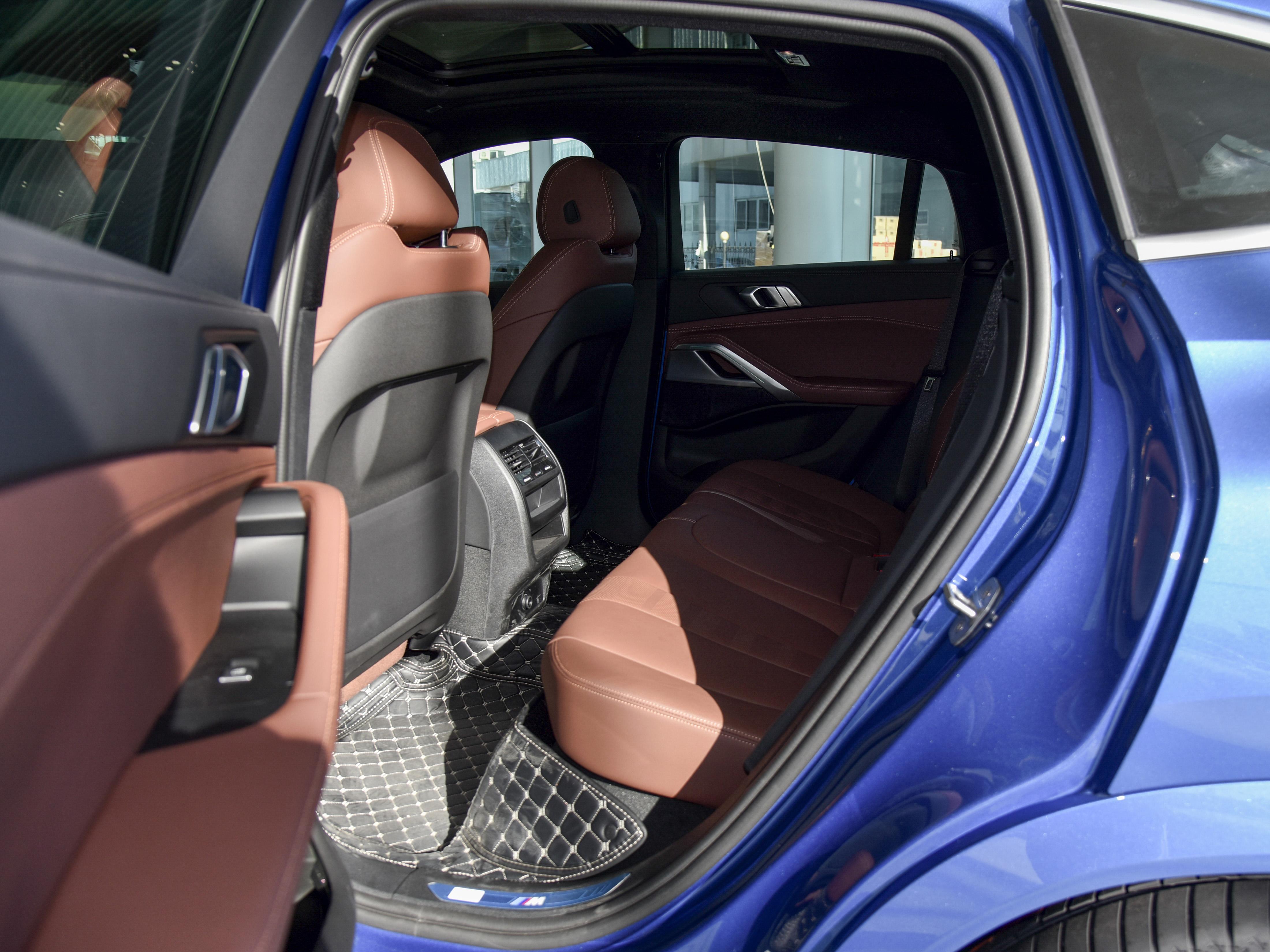 原装进口同级领先，豪华品牌轿跑高性能SUV开创者，实拍宝马X6