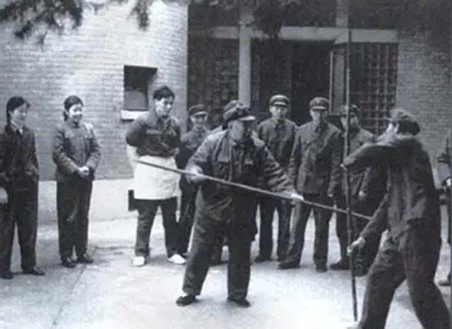 1985年，杨尚昆代邓小平看望许世友，许世友因何说：我完蛋了