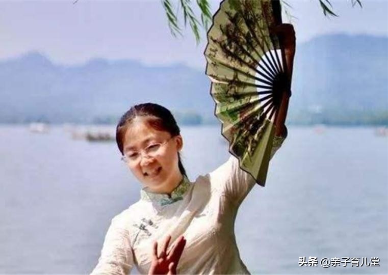 辽宁高考状元放弃72万奖学金，选择退学复读，为了梦想是否值得