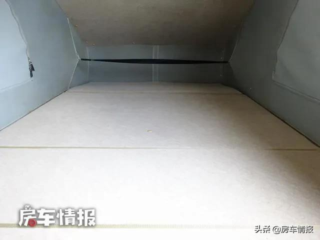 本田MPV变房车，上下班代步能坐7人，周末郊游可供四口人住宿