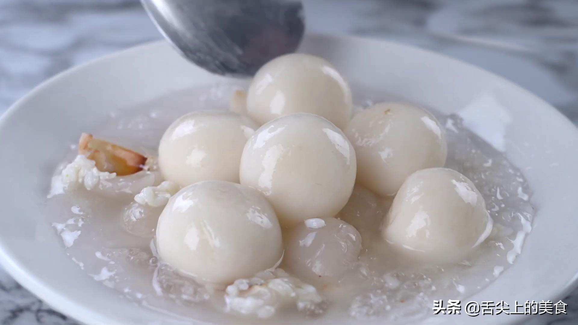 四道夏日汤圆的创意吃法，煮汤圆有秘诀，冰镇爽口，更过瘾