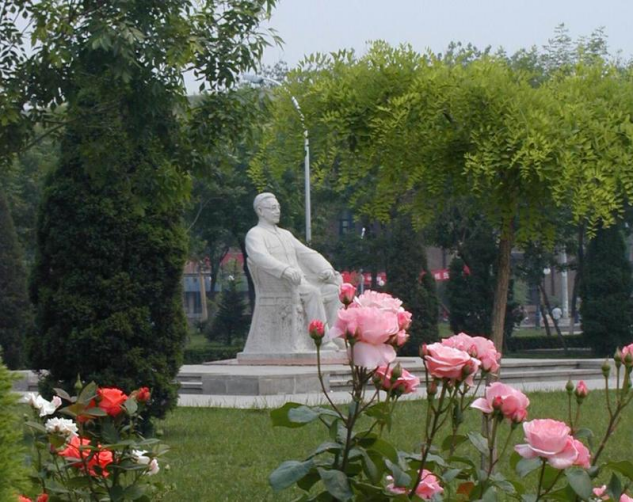 国务院总理、大学校长、国际数学大师，这些