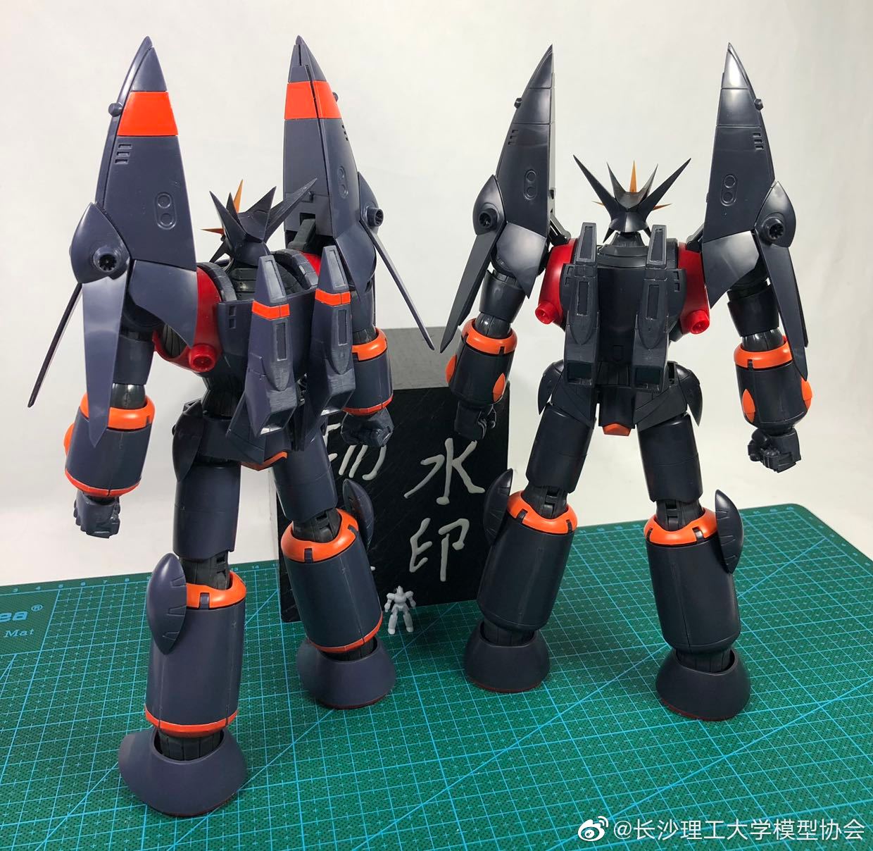 巴斯塔(模玩测评：青岛社 1/1000 钢巴斯塔（缩退炉版） 测评)