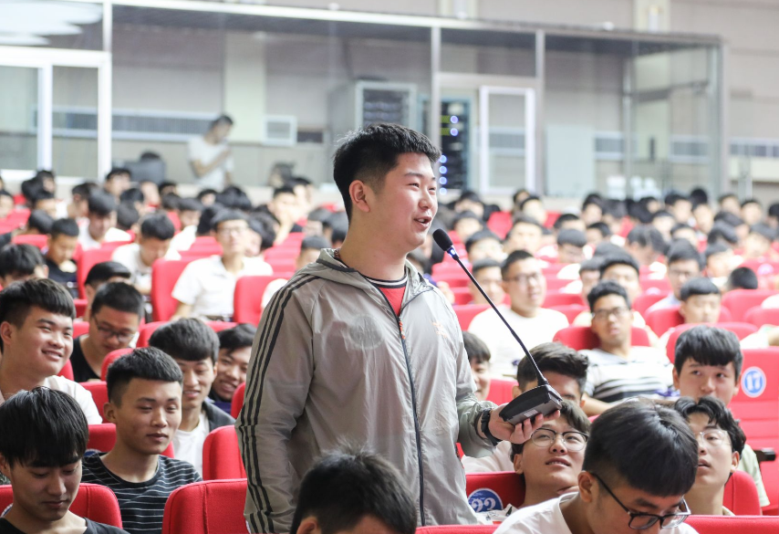 若想在大学期间当兵，掌握不好时机，就要提前想好“这几个问题”