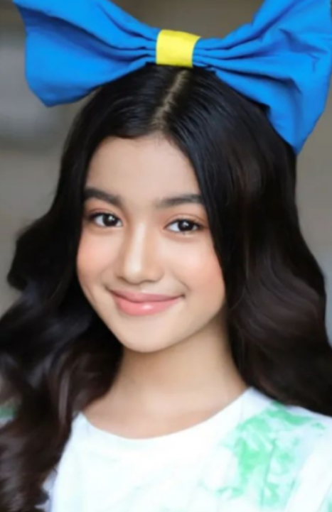 10岁柬埔寨公主令人惊艳,长相好似芭比娃娃,比英国夏洛特公主美