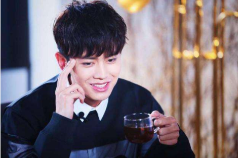 看看易烊千玺、王一博、任嘉伦的学历，再看看宋威龙的：没搞错？