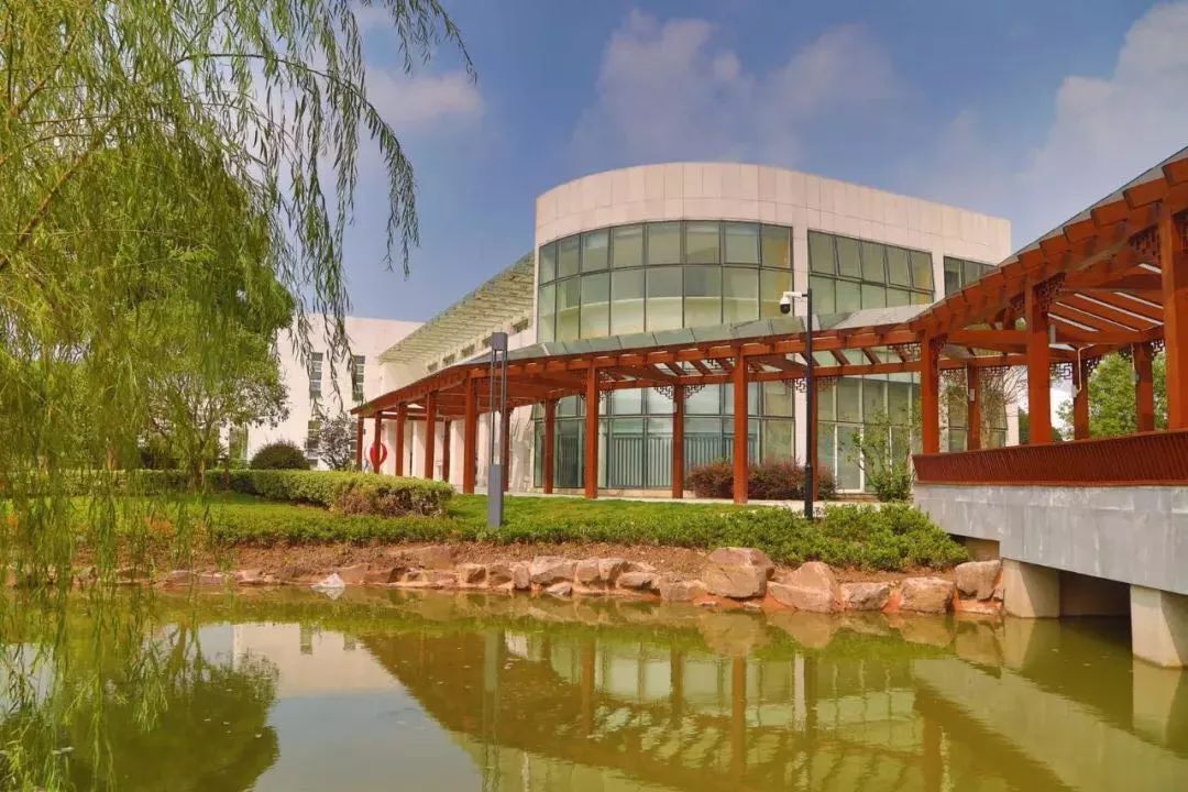 魔都上海这些年，适合翻拍流星花园的私立学校：颜值高，学生棒！