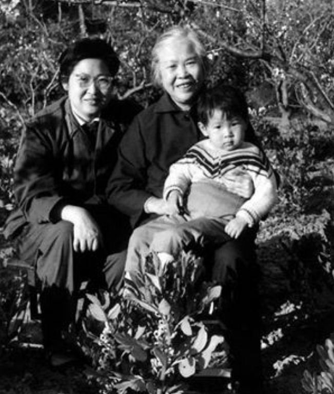 毛主席最爱的外孙，却一年只能见外公一次，也没能见主席最后一面