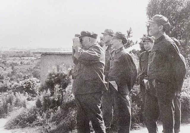 许世友上将视察学校，坚称校门口地下有煤，军代表派人狂挖十几米