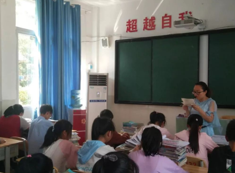 高考“零分”考生考场撕别人答题卡：堕入深渊前，她也曾乖巧