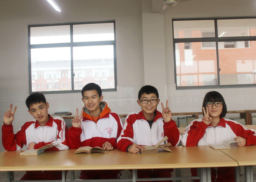 公立学校和私立学校差距在哪？家长会的内容都不同，区别太明显